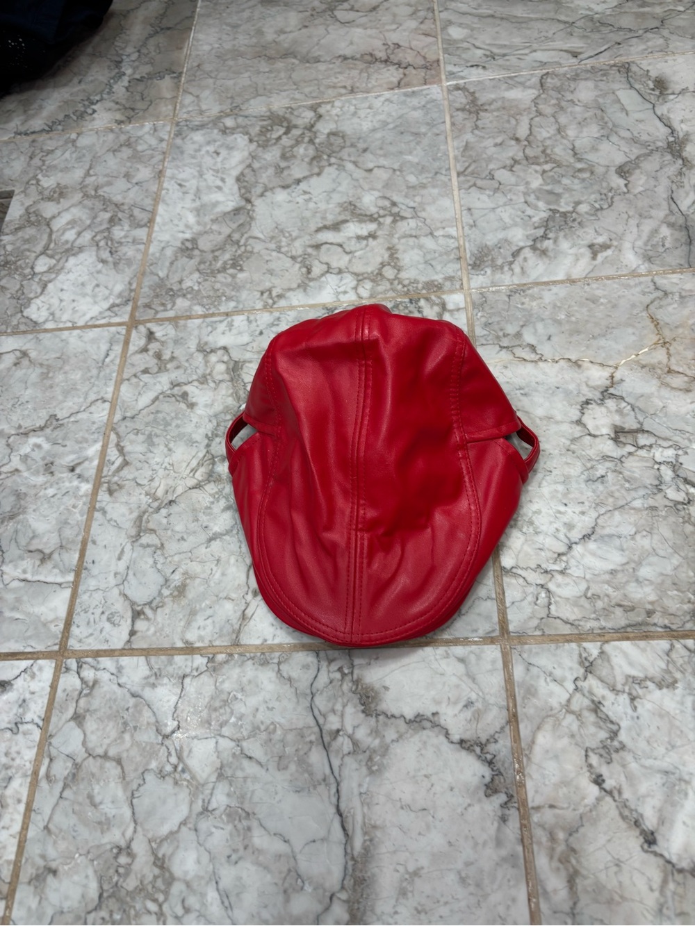 Unisex Red Leather Beret Solid Flat Hunting Gatsby Golf French Painter Hat Cap
